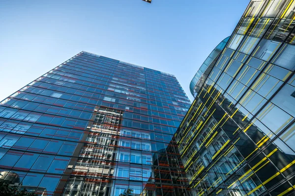 Hamburg Alemania Julio 2018 Edificios Altos Modernos Con Reflejos Suaves — Foto de Stock