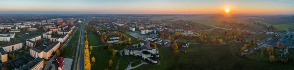 Flygfoto Över Staden Vid Solnedgången Vacker Höst Stad Landskap — Stockfoto