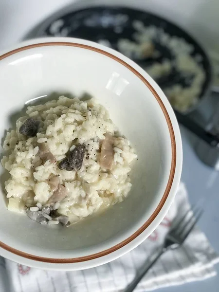 morel risotto, krema sosu