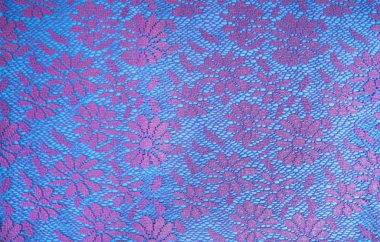 Çiçekli, dantelli kusursuz desen.