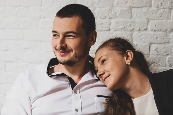 Das Mädchen Und Der Kerl Café Tisch Unterhalten Sich Legte — Stockfoto