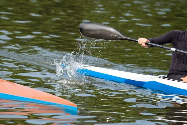 Photo Une Partie Kayak Avec Une Pagaie Une Rameuse — Photo