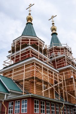 Ust-Uda, Irkutsk bölgesi, Rusya Federasyonu - 18 Ağustos 2018: Cephe İskele tapınak Epifani.