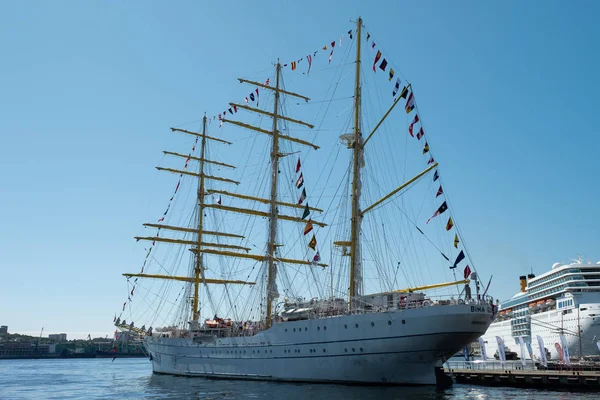 Vladivostok Rússia Setembro 2018 Navio Vela Indonésio Bima Suci Porto — Fotografia de Stock