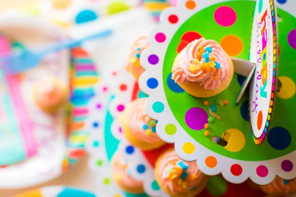 Kleurrijke Zoete Verjaardag Cupcakes Close — Stockfoto