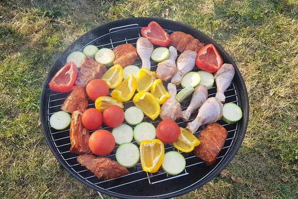 Légumes Viande Sur Barbecue Cuisson Sur Les Charbons — Photo