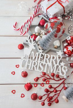 Geleneksel süslemeleri ve mutlu bir Noel için presents