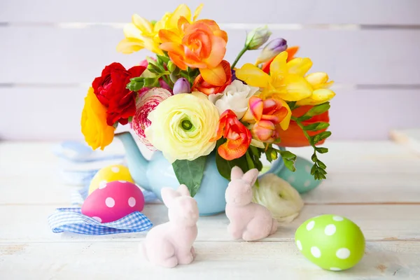 Brillantes flores de primavera alegres — Foto de Stock