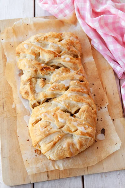 Deliciosa hojaldre con relleno de manzana —  Fotos de Stock