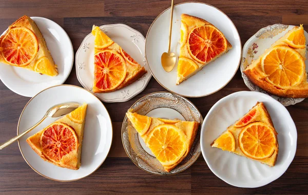 Pastel afrutado con naranjas — Foto de Stock