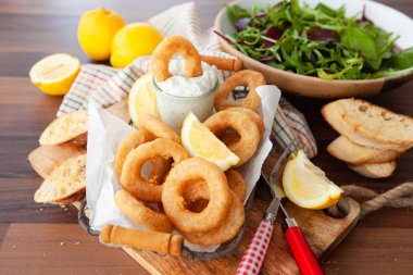 Çıtır pane kalamar halkaları