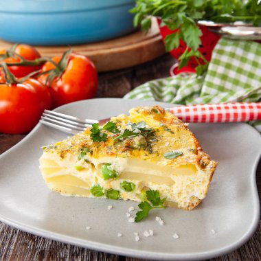 Taze maydanoz ile lezzetli frittata