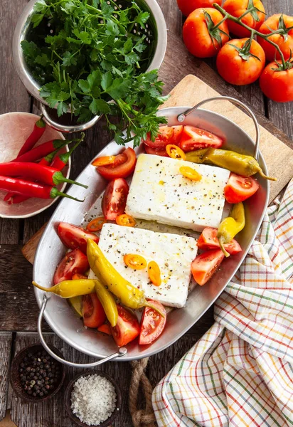 Queijo feta com tomates — Fotografia de Stock