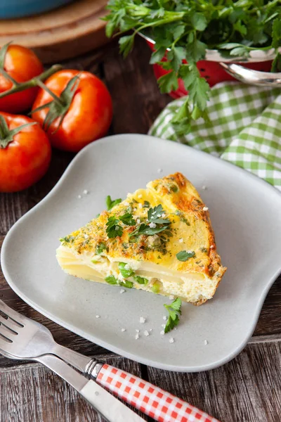 Frittata deliciosa com salsa fresca — Fotografia de Stock