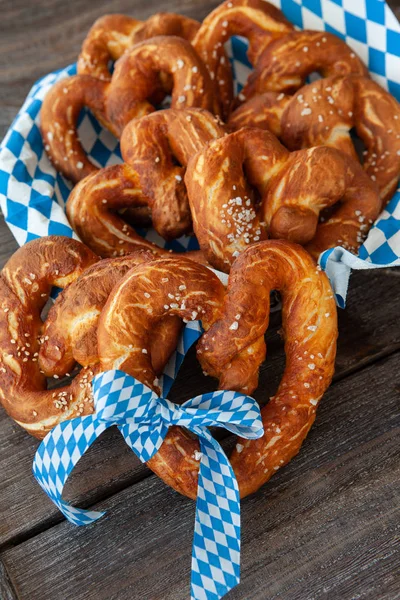 Crispy baked soft pretzels — Stock Photo, Image