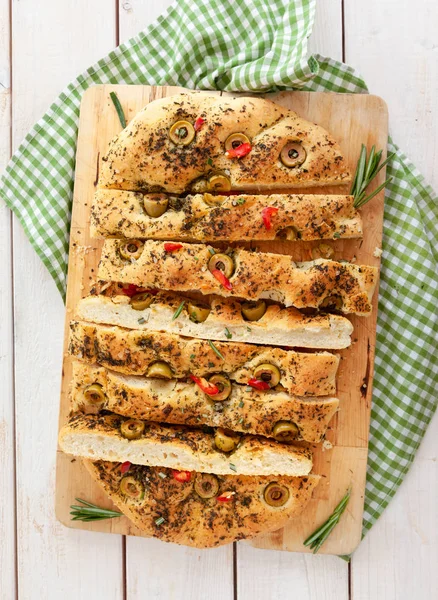 Saboroso pão focaccia caseiro — Fotografia de Stock