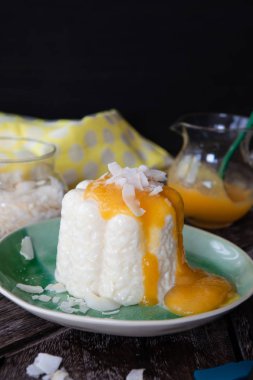 Hindistan cevizi ile egzotik sütlaç