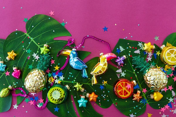 Eksoottiset koristeet jouluksi — kuvapankkivalokuva