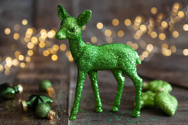 Adornos verdes de Navidad —  Fotos de Stock