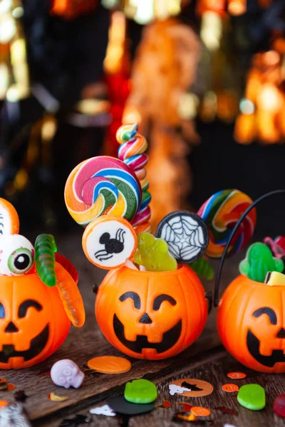 Colorful Halloween Candy Little Smiling Pumpkin Baskets — Stock Photo, Image