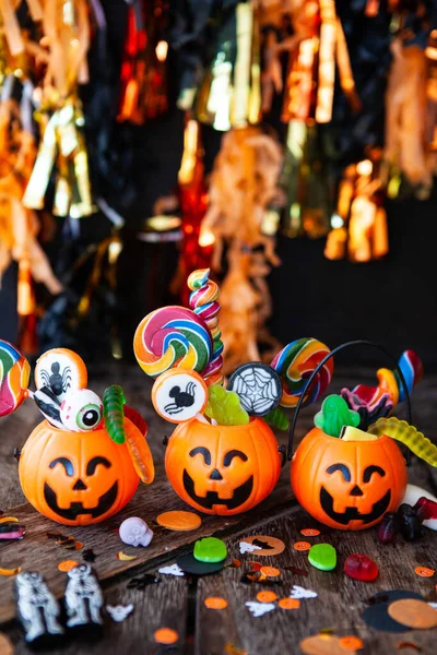 Colorful Halloween Candy Little Smiling Pumpkin Baskets — Stock Photo, Image