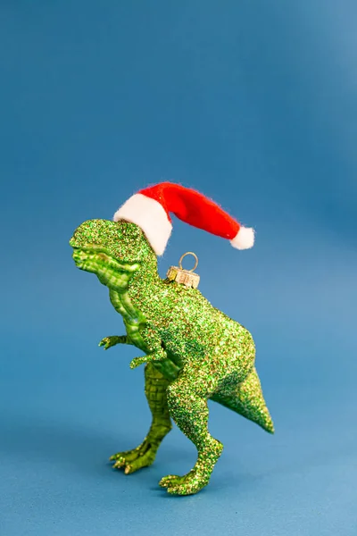 Kitschy Rex Adornos Navidad Para Las Fiestas Sombrero Santa —  Fotos de Stock