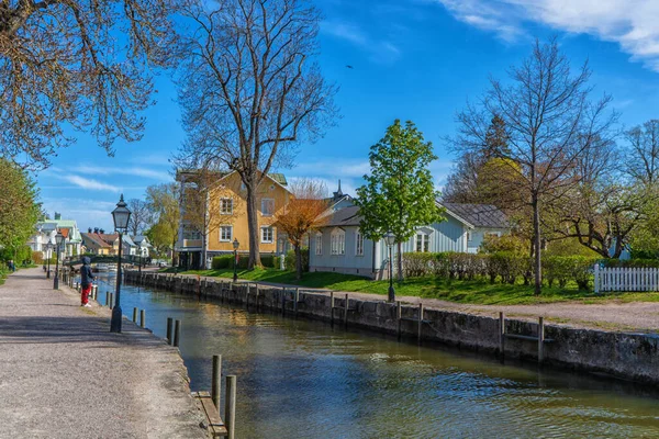 Uma Pequena Cidade Trosa Vista Com Canal Campo Sueco Imagens Royalty-Free