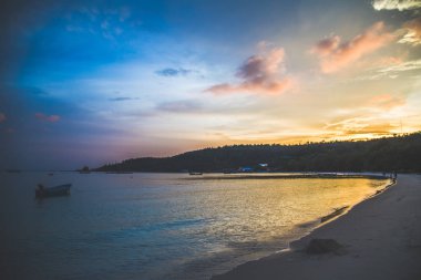Koh Rong adası, gün batımı ve plaj, Kamboçya Sihanoukville