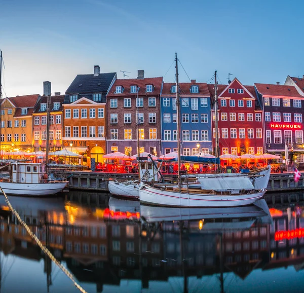 Copenhaga cidade e canal Nyhavn na Dinamarca — Fotografia de Stock