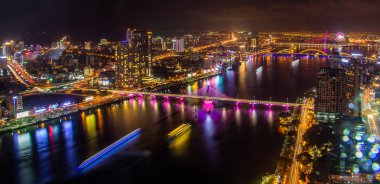 Hue imparatorluk sarayı ve Vietnam Kraliyet Mezarları