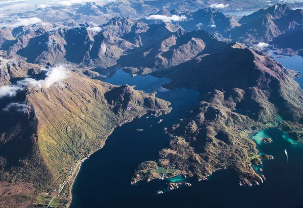 Utsikt över Lofoten från planet, i Norge — Stockfoto