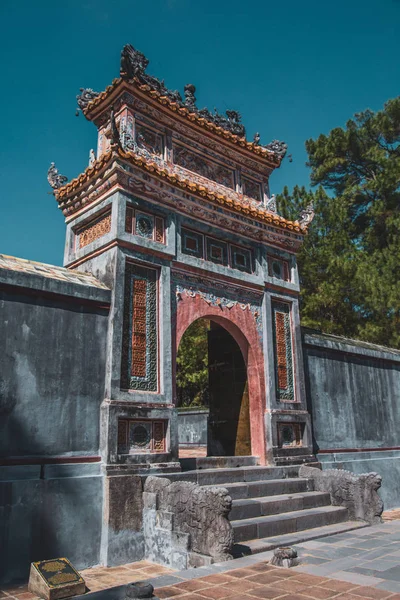 Hue imperial palace and Royal Tombs in Vietnam — Stock Photo, Image