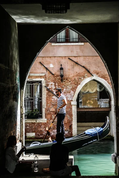 Vue sur les rues et les canaux de Venise Italie — Photo