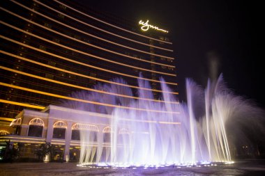 Gece Macau sokak manzarası ve kumarhaneleri