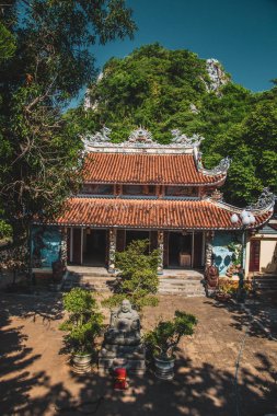 Danang, Orta Vietnam'da mermer dağlar manzarası