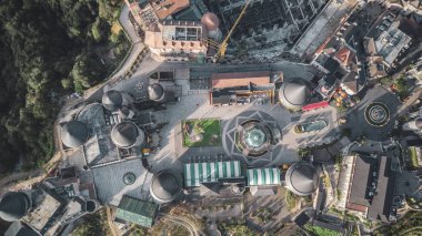 Yukarıdan Bana Hills ve Altın Köprü, Da Nang Fransız köyü Sun World, Orta Vietnam