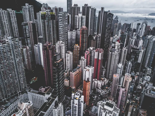 Hong Kong ciudad desde arriba, antenas vistas a la ciudad —  Fotos de Stock