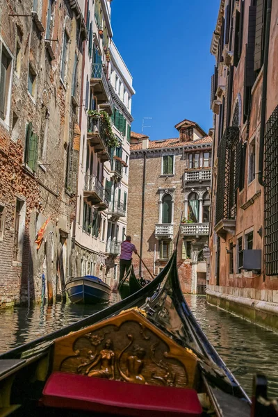 Vue sur les rues et les canaux de Venise Italie — Photo