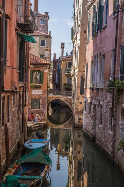 Vue sur les rues et les canaux de Venise Italie — Photo