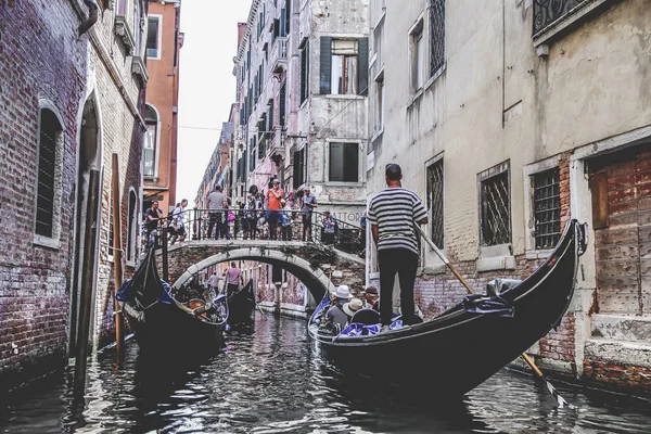 Vue sur les rues et les canaux de Venise Italie — Photo