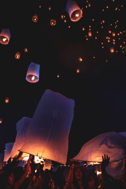 Fenerler festivali, Tayland Chiang Mai Yee Peng ve Loy Khratong
