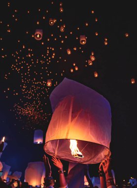 Fenerler festivali, Tayland Chiang Mai Yee Peng ve Loy Khratong