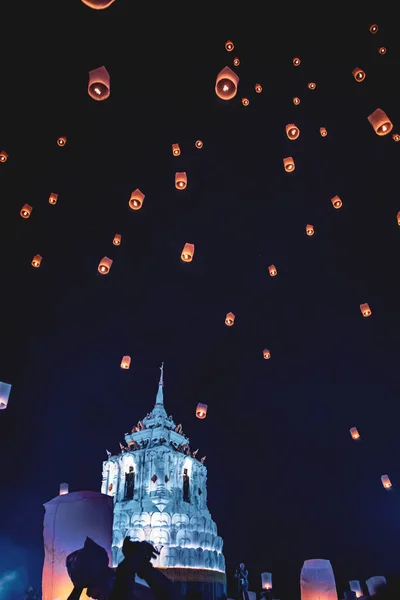 Festival des lanternes, Yee Peng et Loy Khratong à Chiang Mai en Thaïlande — Photo