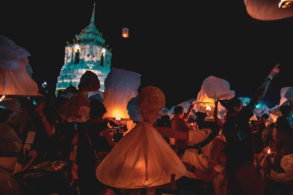 Festival des lanternes, Yee Peng et Loy Khratong à Chiang Mai en Thaïlande — Photo