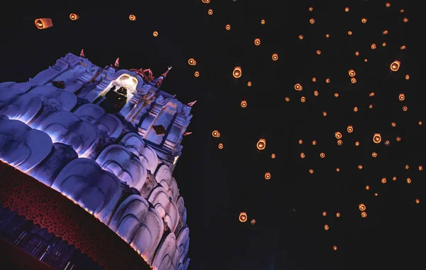 Festival des lanternes, Yee Peng et Loy Khratong à Chiang Mai en Thaïlande — Photo