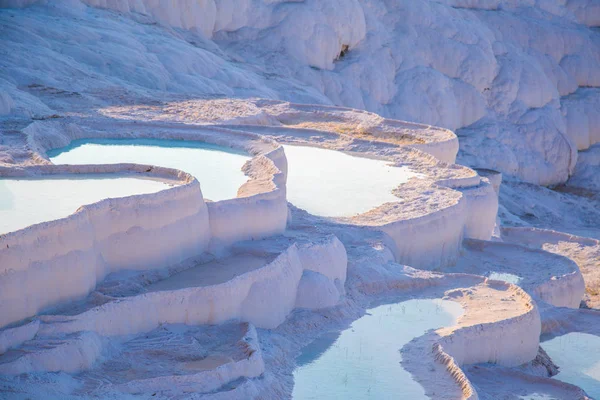 Terraços de piscina Pamukkale em Hierápolis, na Turquia — Fotografia de Stock