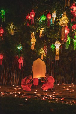 Fenerler festivali, Tayland Chiang Mai Yee Peng ve Loy Khratong