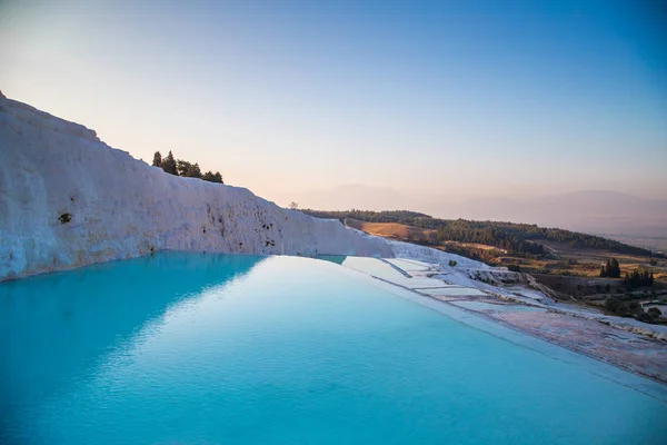 Pamukkale piscina terrazas en Hierapolis en Turquía — Foto de Stock