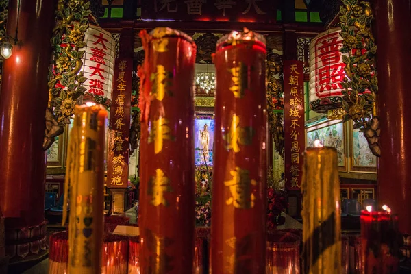 Kinesiskt tempel nattvyer i Chinatown, Bangkok, Thailand — Stockfoto