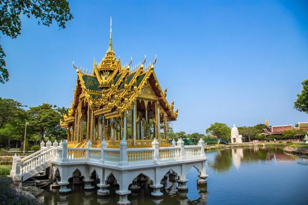 Temples dans la ville antique Muang Boran à Bangkok Thaïlande — Photo